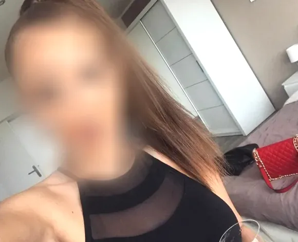 Clara, 26