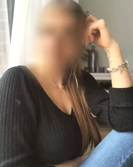 Leonie, 30