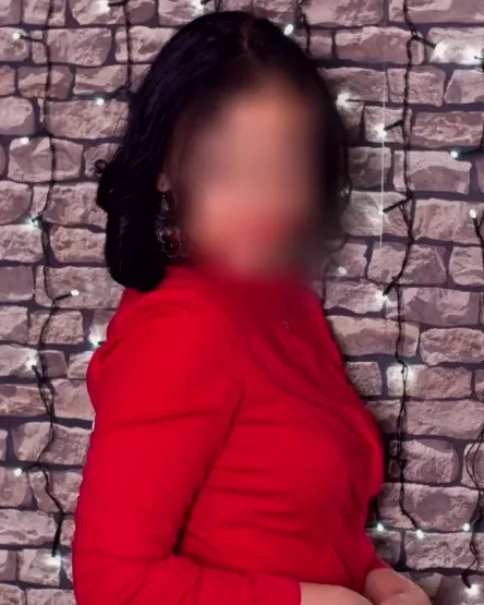 Marina, 36