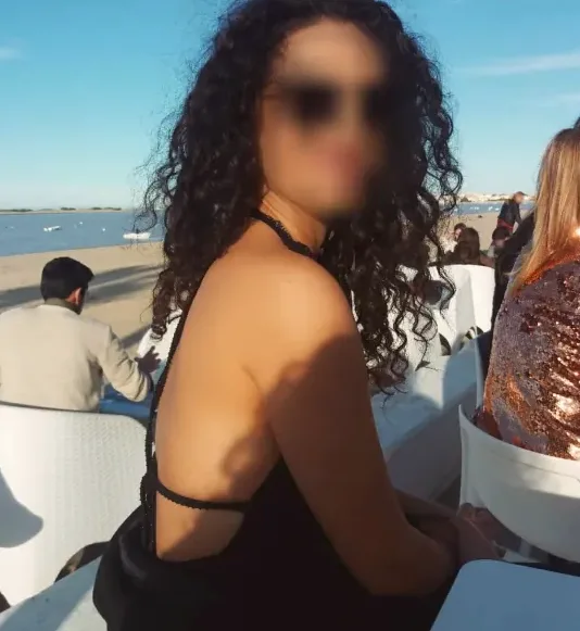 Nina, 31
