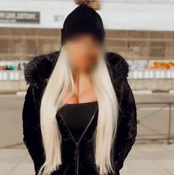 Nora, 35