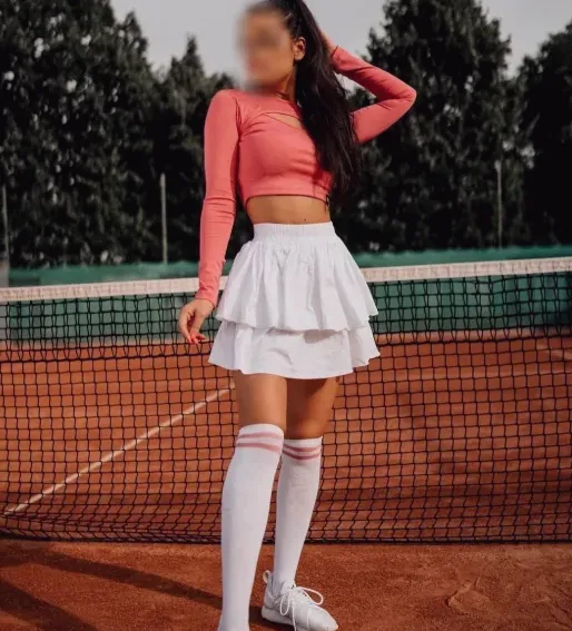 Sophie, 35